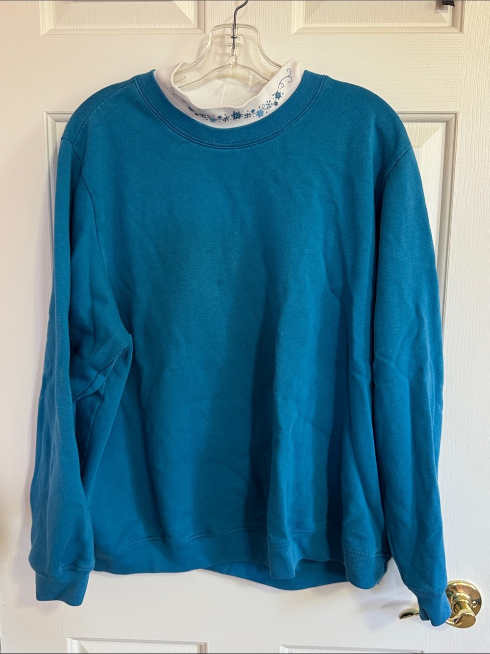 Blue Crewneck Sweater - Casual Comfort